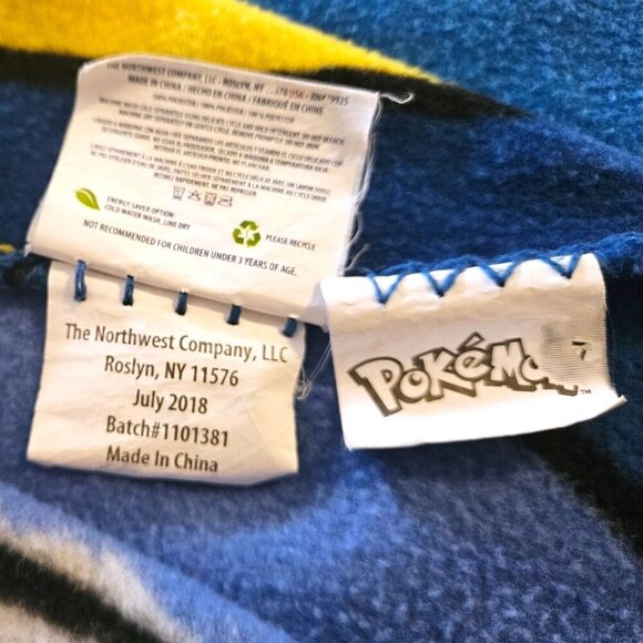 Pokemon Fleece Throw 40"x50" Soft & Warm, Ash, Pikachu - Picture 6 of 7